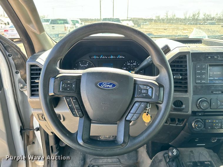 image for item EJ0191 2017 Ford F550 Super Duty SuperCab utility / service truck