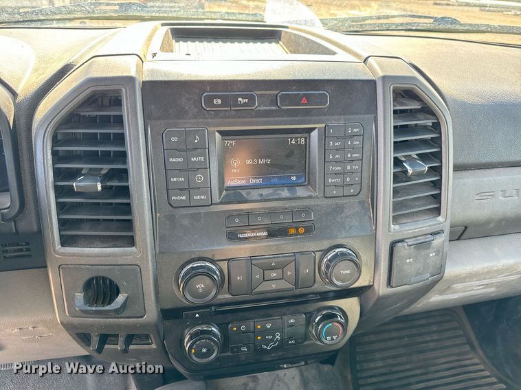 image for item EJ0191 2017 Ford F550 Super Duty SuperCab utility / service truck