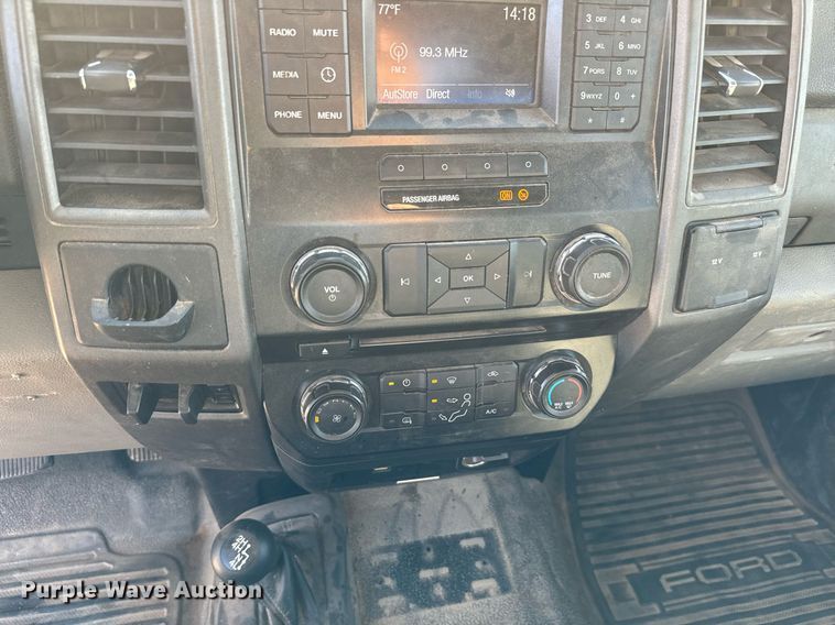 image for item EJ0191 2017 Ford F550 Super Duty SuperCab utility / service truck