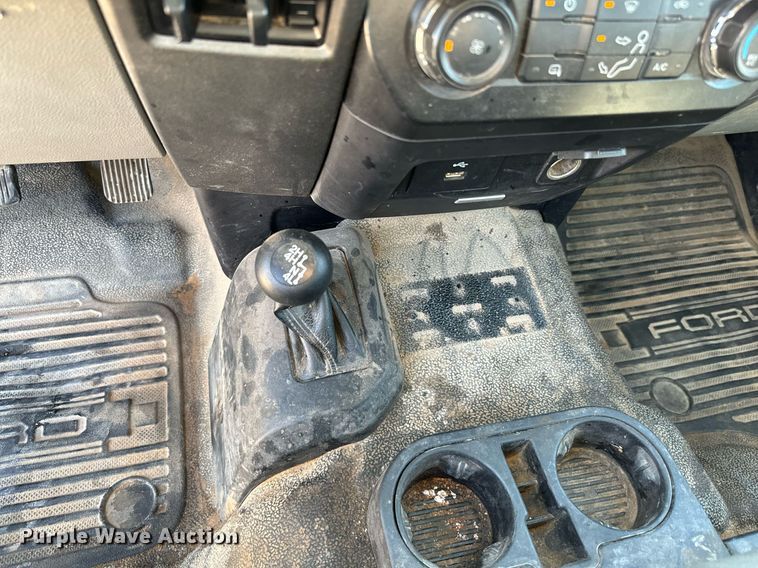 image for item EJ0191 2017 Ford F550 Super Duty SuperCab utility / service truck