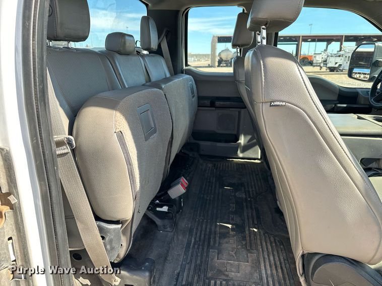 image for item EJ0191 2017 Ford F550 Super Duty SuperCab utility / service truck