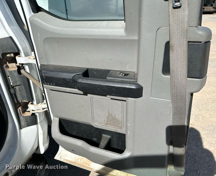 image for item EJ0191 2017 Ford F550 Super Duty SuperCab utility / service truck