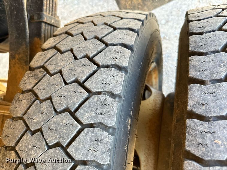 image for item EJ0191 2017 Ford F550 Super Duty SuperCab utility / service truck