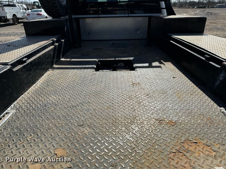 image for item EJ0193 2018 Ford F550 Super Duty SuperCab utility / service truck