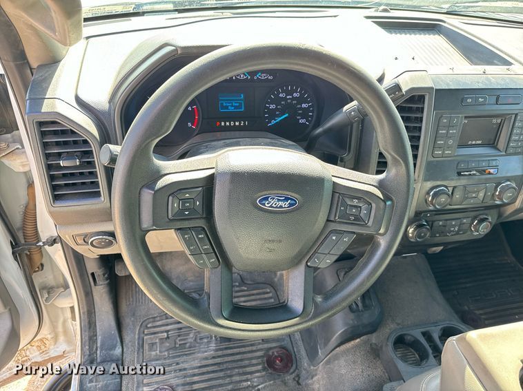 image for item EJ0193 2018 Ford F550 Super Duty SuperCab utility / service truck