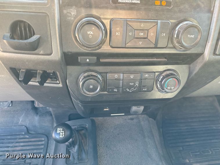 image for item EJ0193 2018 Ford F550 Super Duty SuperCab utility / service truck