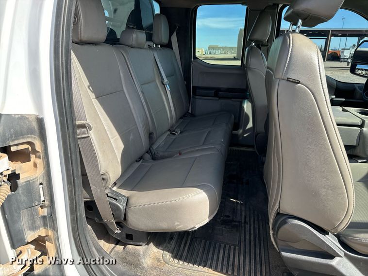 image for item EJ0193 2018 Ford F550 Super Duty SuperCab utility / service truck