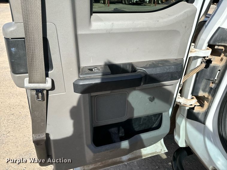 image for item EJ0193 2018 Ford F550 Super Duty SuperCab utility / service truck