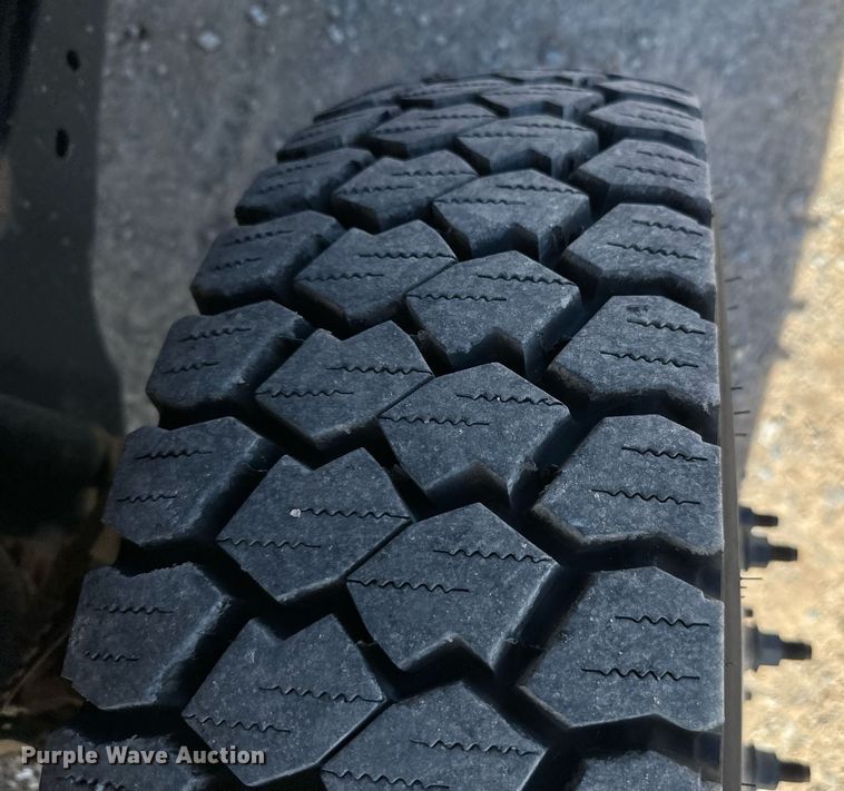 image for item EJ0193 2018 Ford F550 Super Duty SuperCab utility / service truck