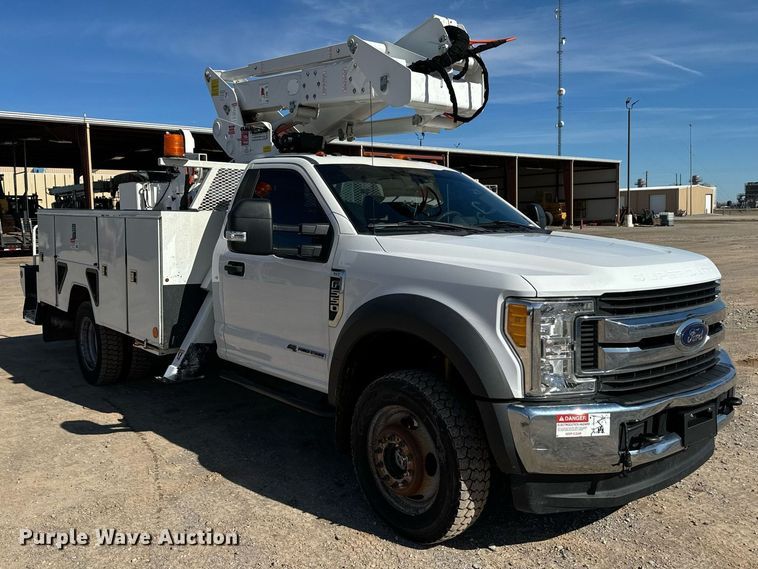 image for item EJ0196 2017 Ford F550 Super Duty bucket truck