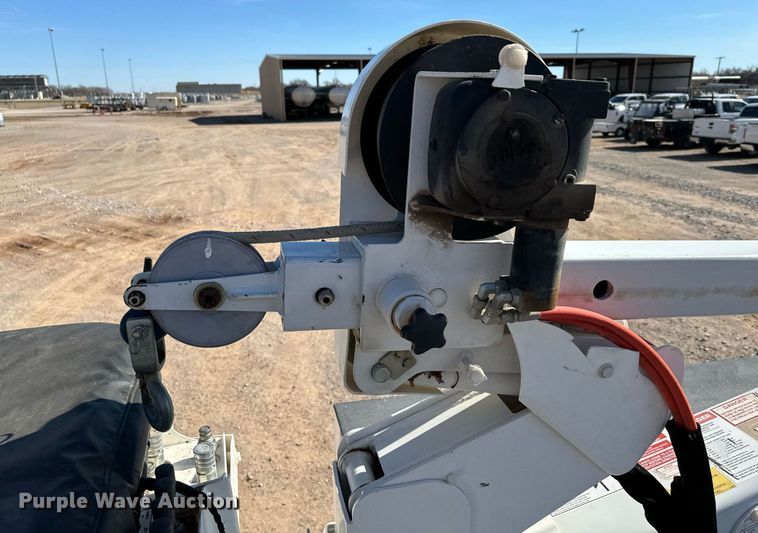 image for item EJ0196 2017 Ford F550 Super Duty bucket truck