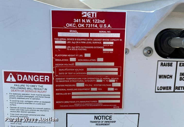 image for item EJ0196 2017 Ford F550 Super Duty bucket truck