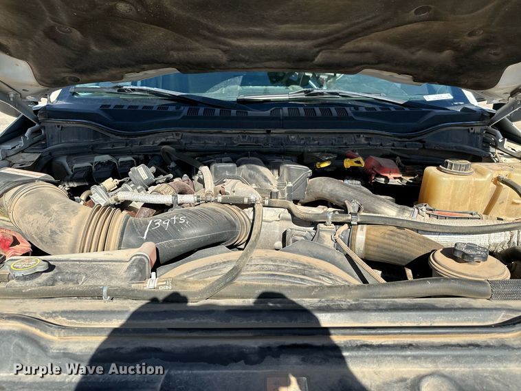 image for item EJ0196 2017 Ford F550 Super Duty bucket truck