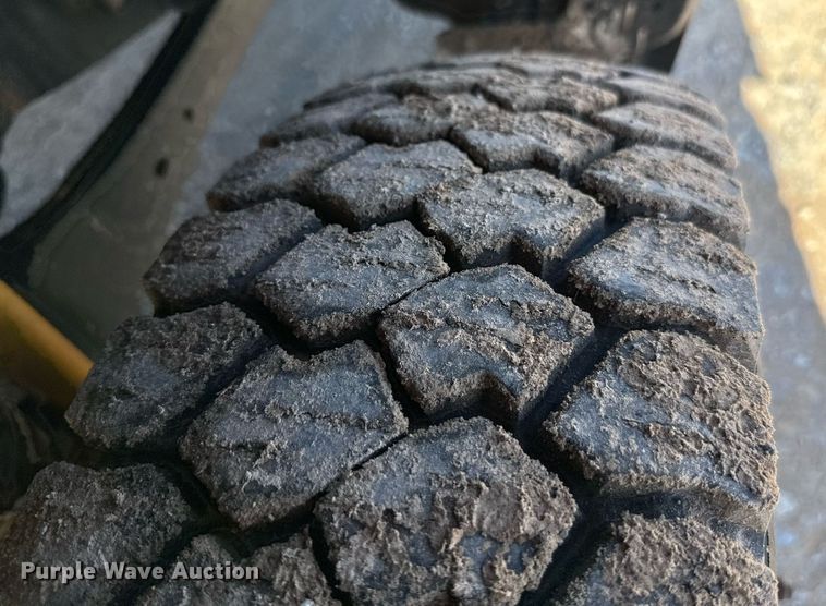 image for item EJ0196 2017 Ford F550 Super Duty bucket truck