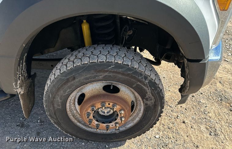 image for item EJ0196 2017 Ford F550 Super Duty bucket truck