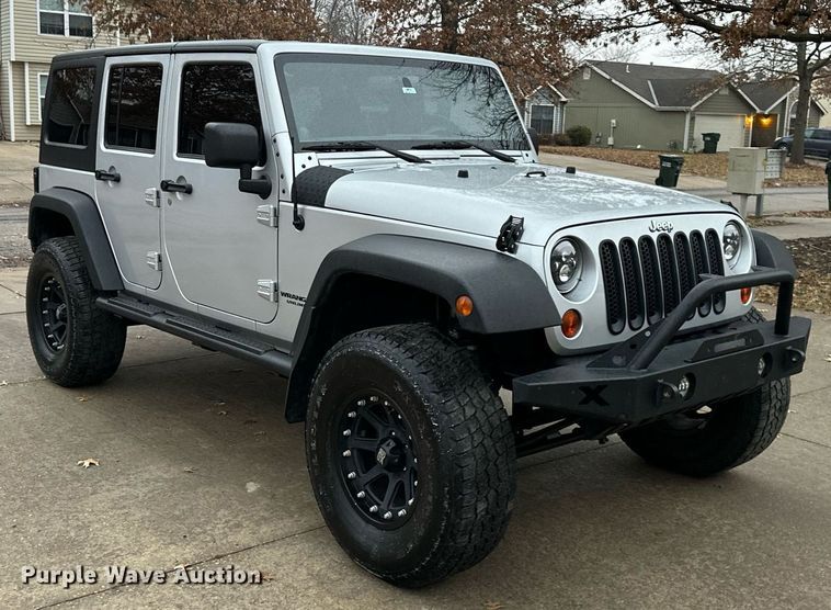 image for item EJ6839 2012 Jeep Wrangler Unlimited SUV