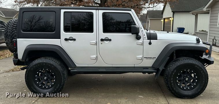 image for item EJ6839 2012 Jeep Wrangler Unlimited SUV