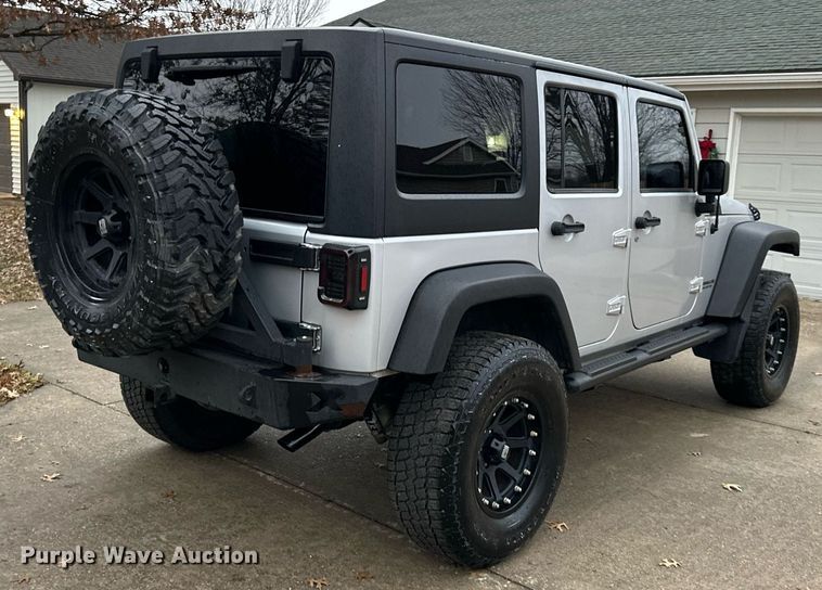 image for item EJ6839 2012 Jeep Wrangler Unlimited SUV