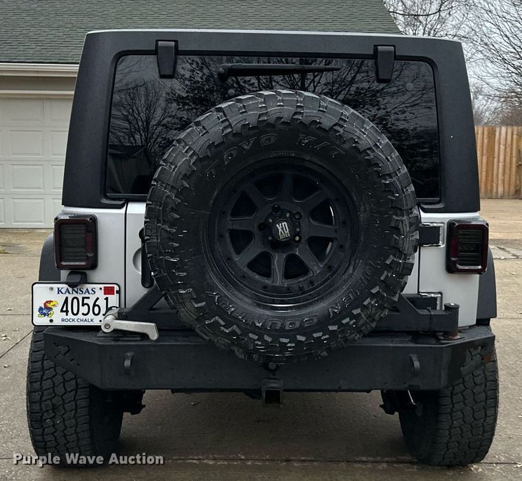 image for item EJ6839 2012 Jeep Wrangler Unlimited SUV