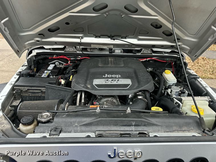 image for item EJ6839 2012 Jeep Wrangler Unlimited SUV