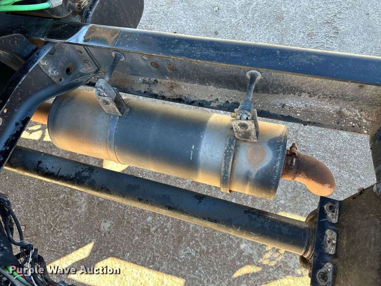 image for item EK9955 2007 Ford F750 Super Duty truck cab and chassis