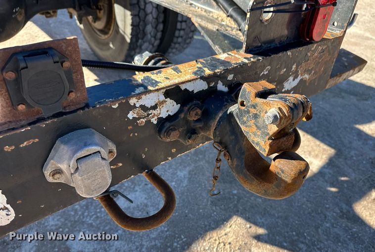 image for item EK9955 2007 Ford F750 Super Duty truck cab and chassis