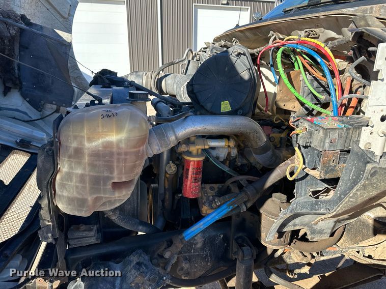 image for item EK9955 2007 Ford F750 Super Duty truck cab and chassis