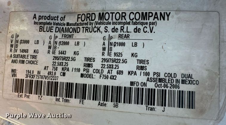 image for item EK9955 2007 Ford F750 Super Duty truck cab and chassis