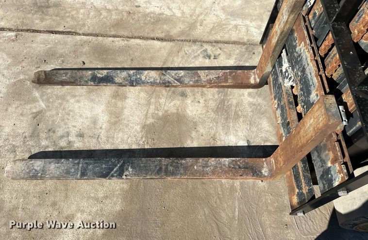 image for item EK9986 Clark GCX25E forklift