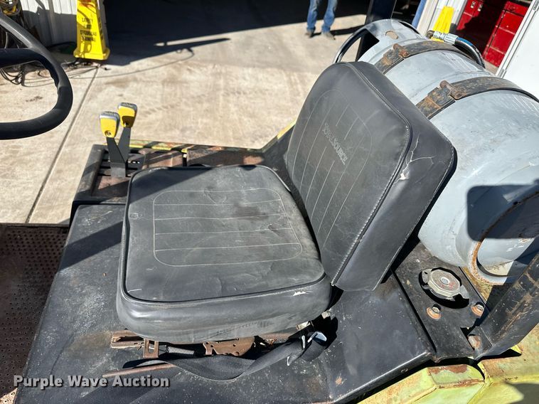 image for item EK9986 Clark GCX25E forklift