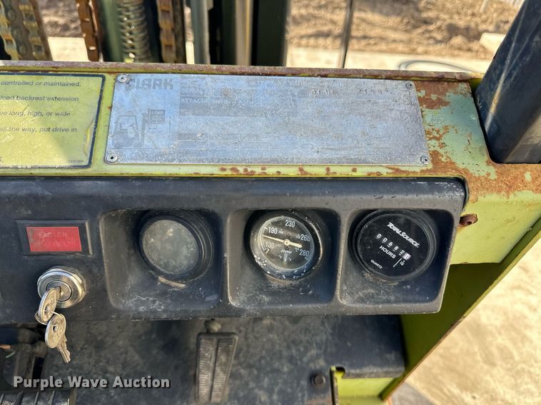 image for item EK9986 Clark GCX25E forklift