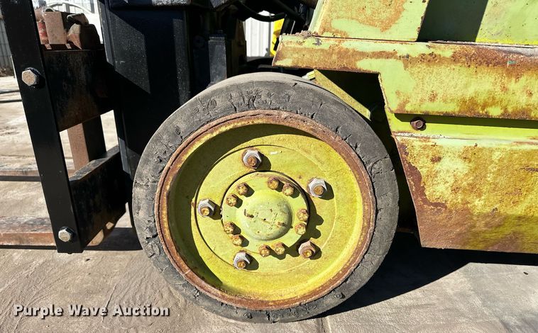 image for item EK9986 Clark GCX25E forklift