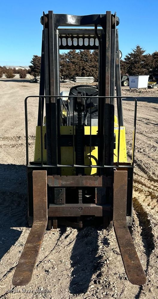 image for item EK9987 Hyster forklift
