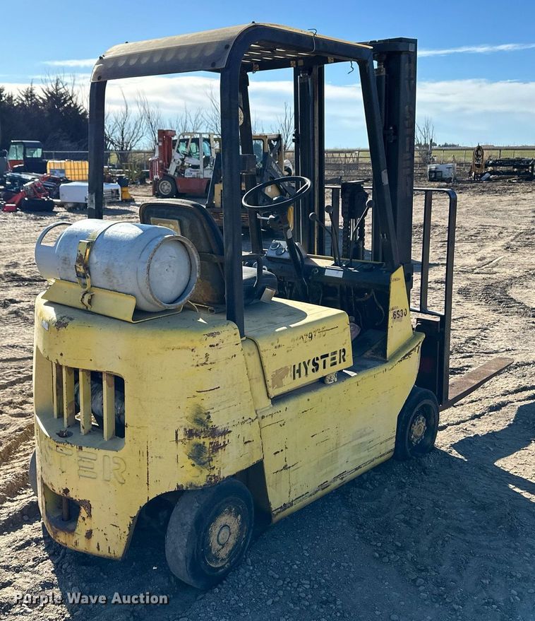 image for item EK9987 Hyster forklift