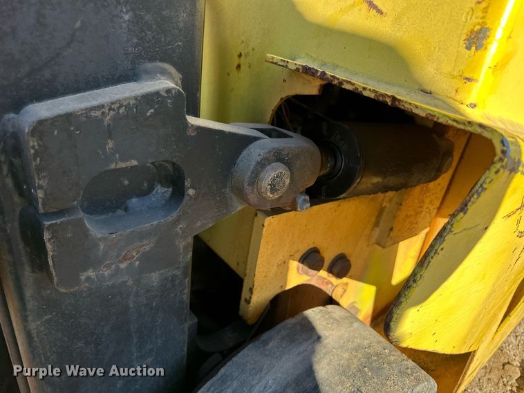 image for item EK9987 Hyster forklift