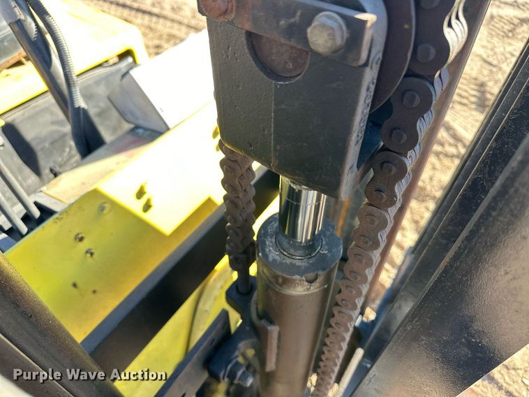 image for item EK9987 Hyster forklift