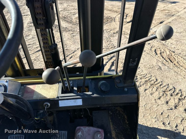 image for item EK9987 Hyster forklift