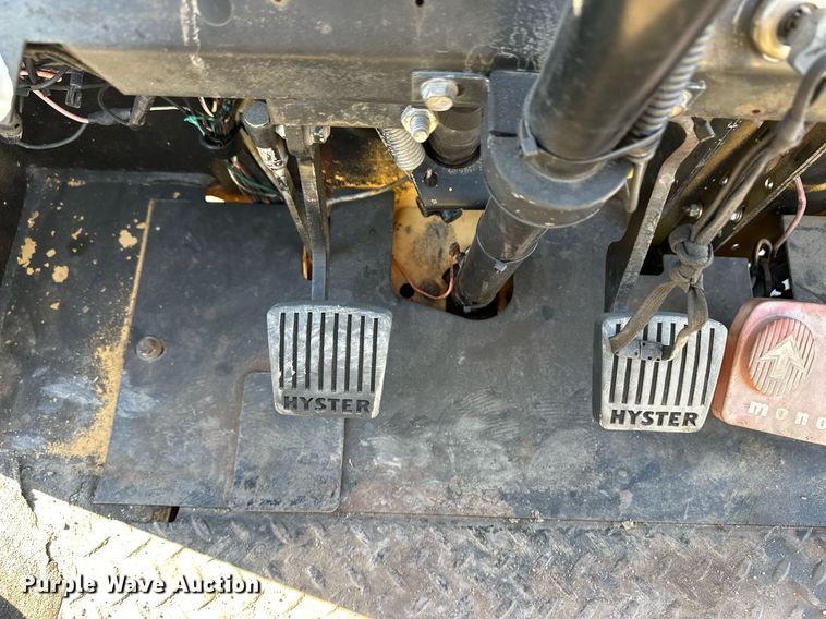 image for item EK9987 Hyster forklift