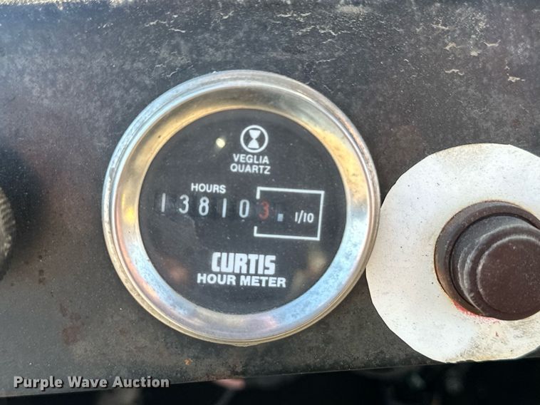 image for item EK9987 Hyster forklift