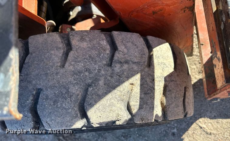 image for item EK9988 Nissan 25 forklift