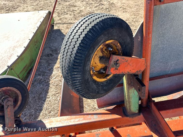 image for item EK9993 Bale accumulator