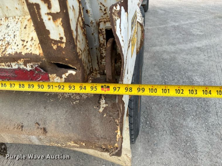 image for item GG9911 2003 Freightliner Business Class M2 dump truck