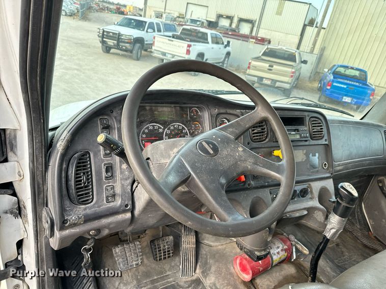 image for item GG9911 2003 Freightliner Business Class M2 dump truck