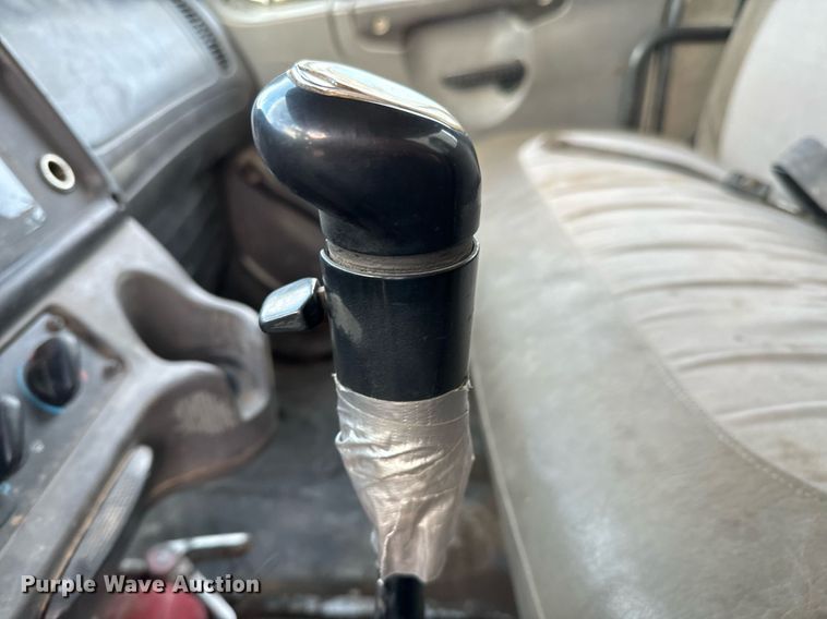 image for item GG9911 2003 Freightliner Business Class M2 dump truck