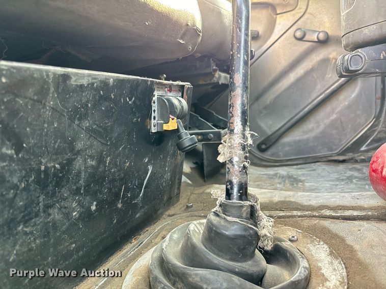 image for item GG9911 2003 Freightliner Business Class M2 dump truck