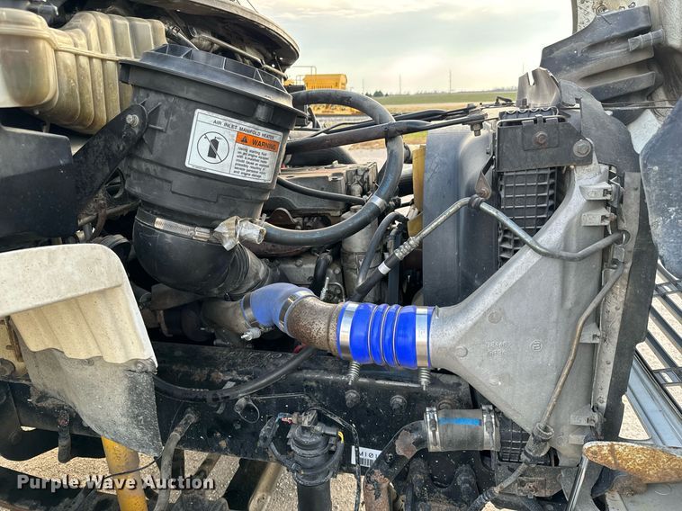 image for item GG9911 2003 Freightliner Business Class M2 dump truck