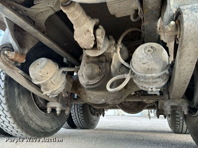 image for item GG9911 2003 Freightliner Business Class M2 dump truck