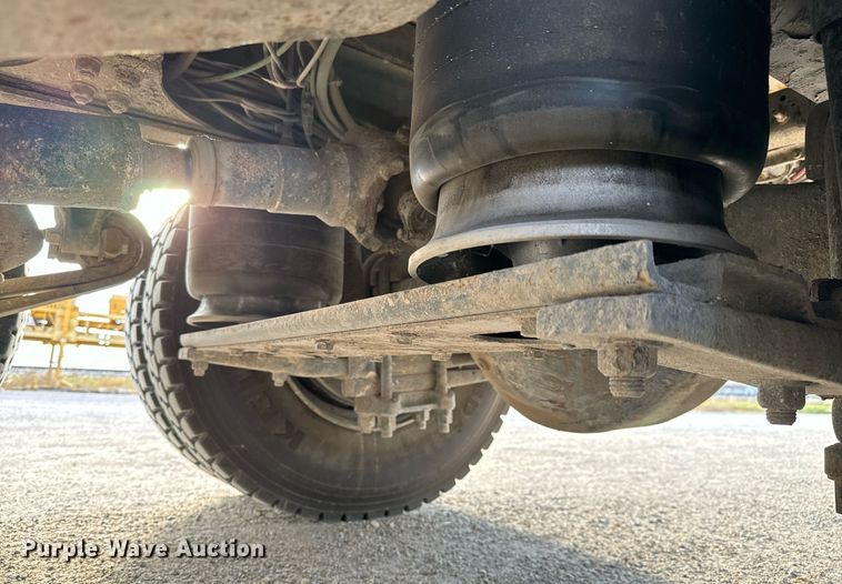 image for item GG9911 2003 Freightliner Business Class M2 dump truck