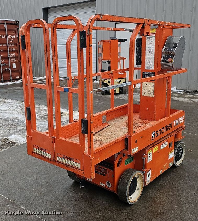 image for item IO9820 2017 Snorkel TM12E vertical lift