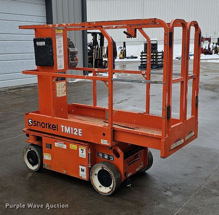 image for item IO9820 2017 Snorkel TM12E vertical lift